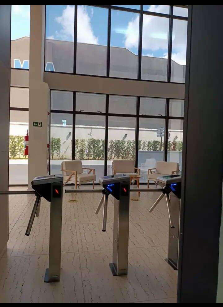 #1251 - Sala para Locação em Arujá - SP
