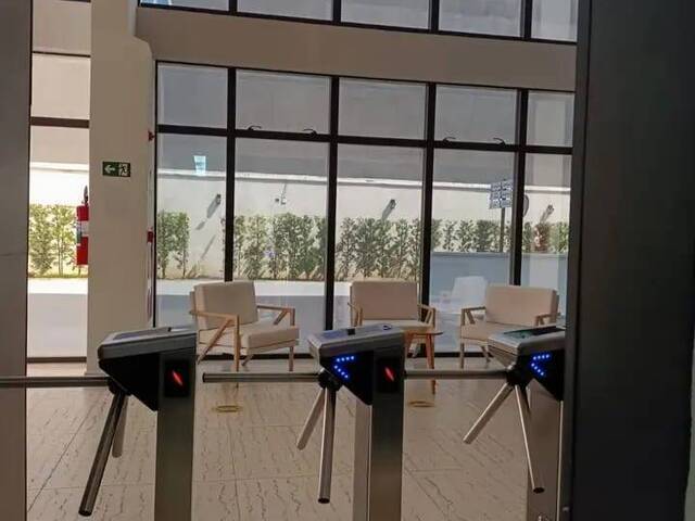 Sala para Locação em Arujá - 4