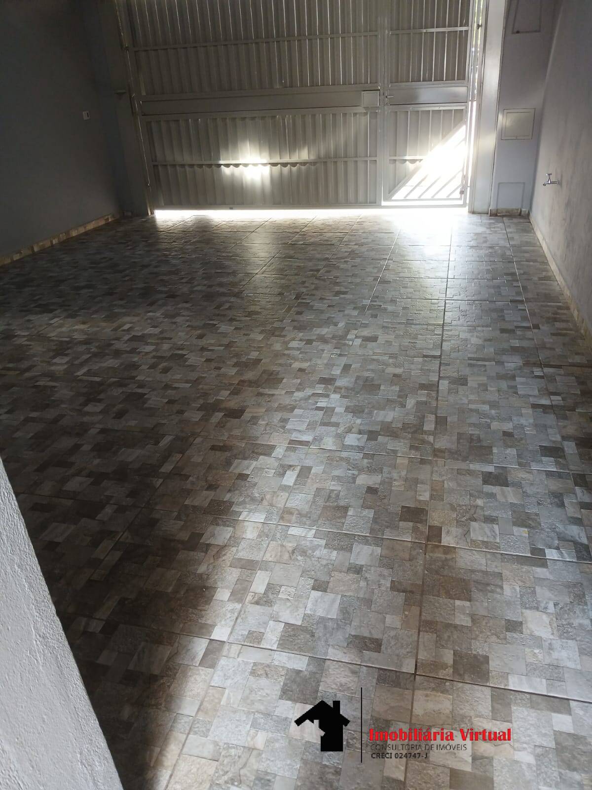 Casa à venda com 2 quartos, 84m² - Foto 1