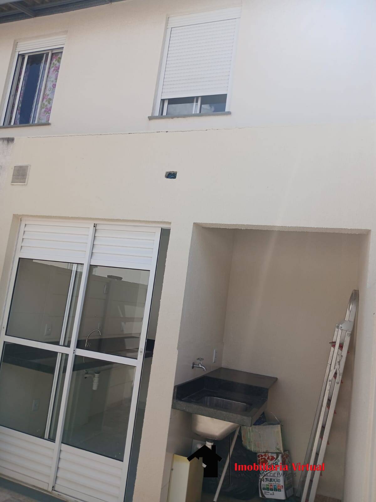 Casa à venda com 2 quartos, 54m² - Foto 10