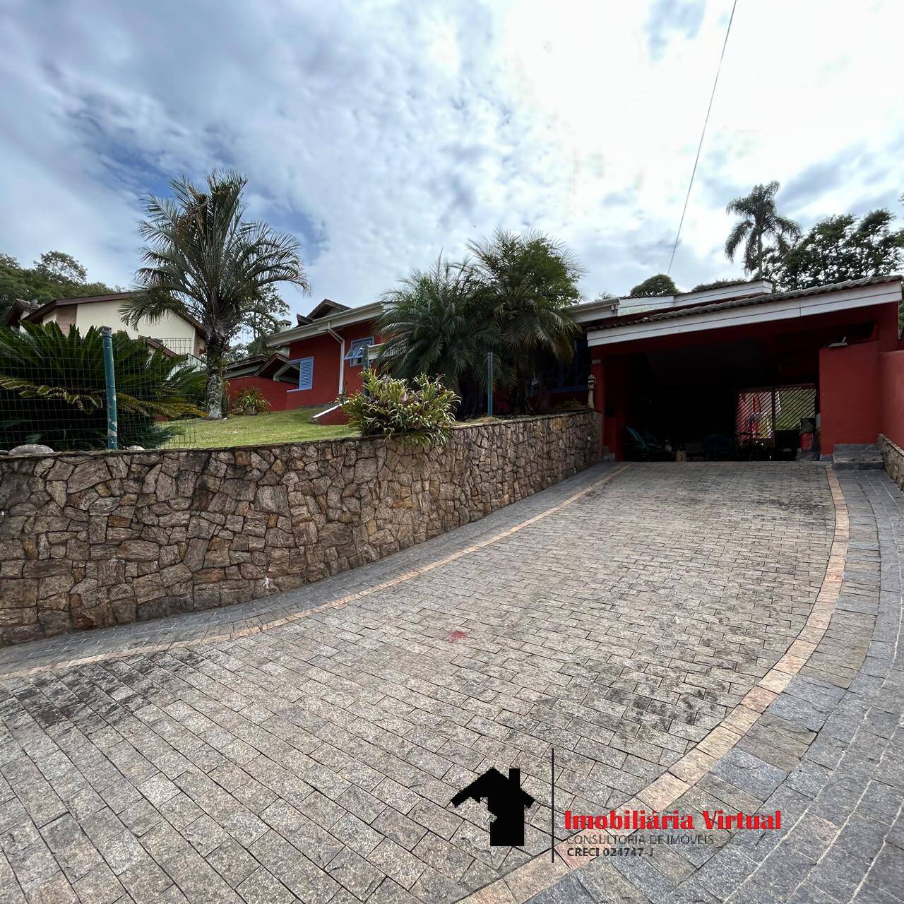 Casa à venda com 5 quartos, 500m² - Foto 1